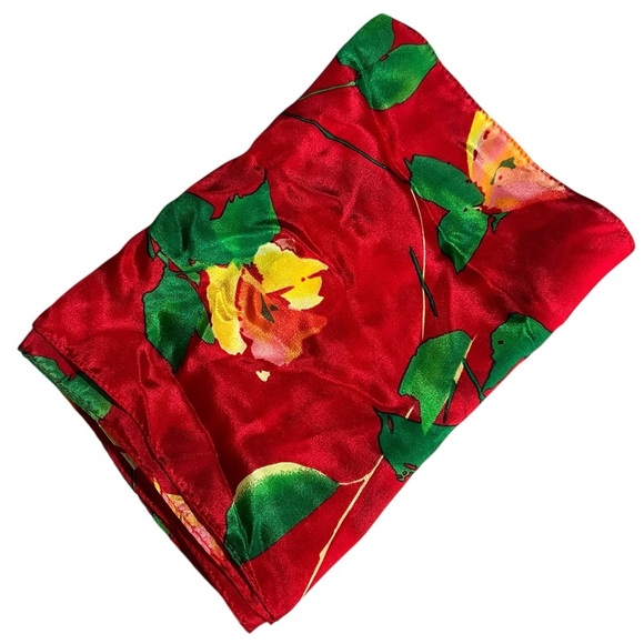 Beautiful Floral Red and Green Scarf, approx. 9”x53” - Picture 6 of 7